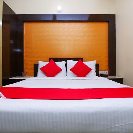 Hotel O J P Inn Near Patel Nagar Metro Station Нью-Дели Экстерьер фото
