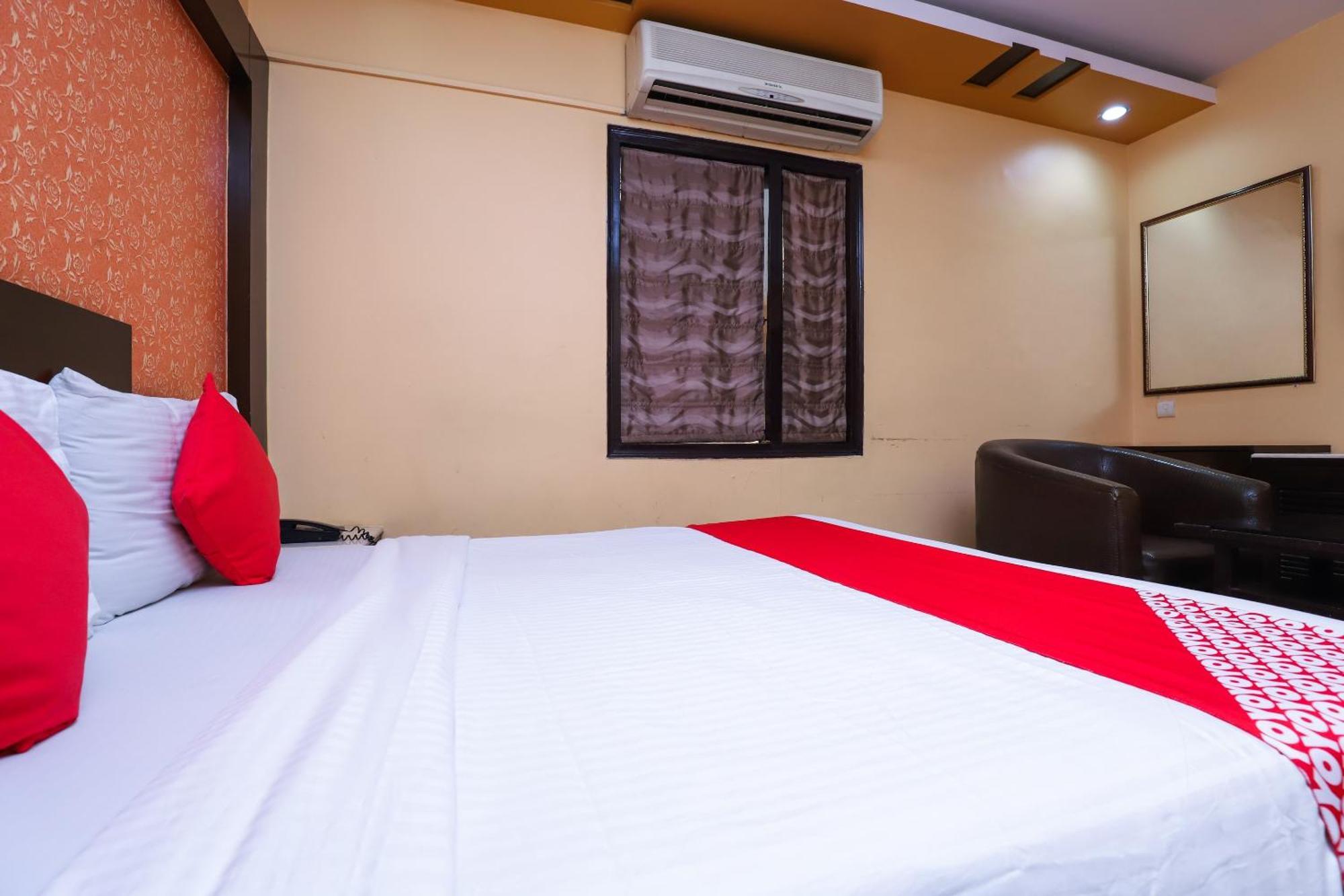 Hotel O J P Inn Near Patel Nagar Metro Station Нью-Дели Экстерьер фото